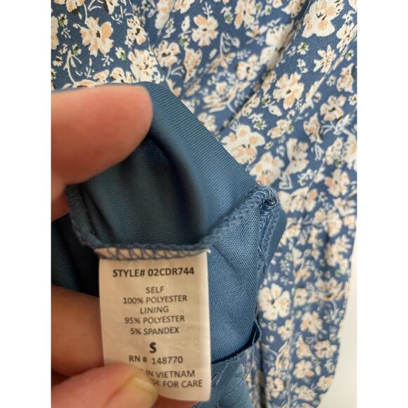 Sienna Sky Floral Ditsy Pattern Flutter Sleeves Hi-Low Wrap Midi Dress Blue S - Picture 10 of 12